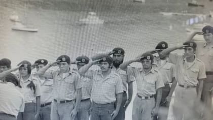 Los Boinas cafés son una organización semimilitar.
