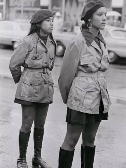 Los Boinas cafés usan uniformes, pero no portan armas.