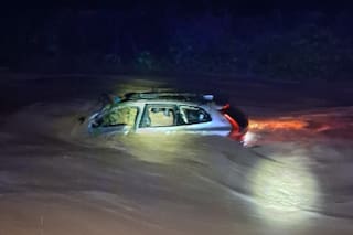 Un hombre murió tras ser arrastrado por un arroyo durante las inundaciones en España