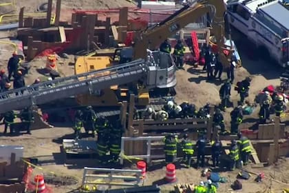 Los bomberos de Nueva York acudieron al llamado de emergencia en el Aeropuerto Internacional JFK