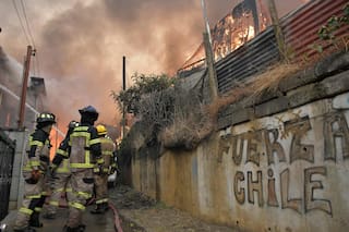 El gobierno decretó estado de emergencia y dispuso evacuaciones masivas: 18 muertos
