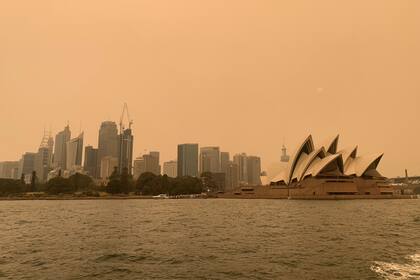 En Sidney ya se siente la humareda provocada por los incendios