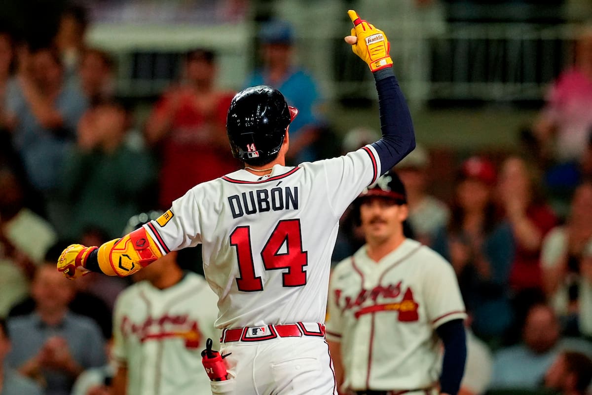 Los Bravos vencen 4 a 1 a los Cachorros con doble clave de Yastrzemski y jonrón de Dubón