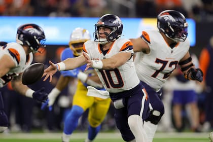 Los Broncos vienen de aplastar por 40 a 0 a los Kansas City Chiefs en un inédito partido que cerró la fase regular de la NFL (Archivo)
