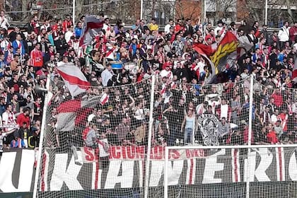 Los Bukaneros, hinchas de Rayo Vallecano
