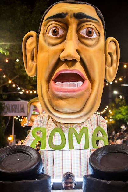 Los Cabezudos de Lincoln, emblema del Carnaval. Ignacio Sanchez