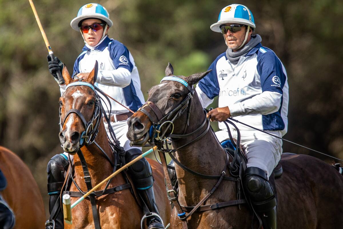 Los Cambiaso, en acción: Poroto y Adolfo, en la Dolfina