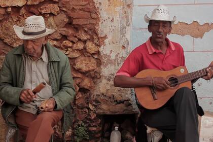 Los caminos de Cuba, el documental de Luciano Nacci que se interna en la vida cotidiana en el país caribeño