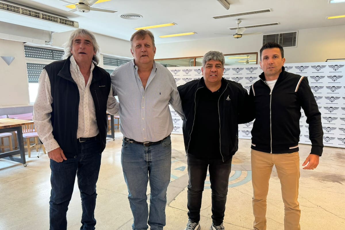 Los camioneros Omar Pérez y Pablo Moyano con los dirigentes aeronáuticos Pablo Biró y Juan Pablo Brey impusieron su postura y lograron la salida de Sasia de la Confederación de Trabajadores del Transporte