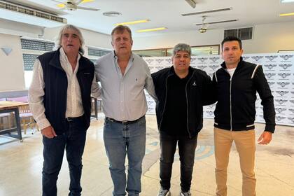 Los camioneros Omar Pérez y Pablo Moyano con los dirigentes aeronáuticos Pablo Biró y Juan Pablo Brey impusieron su postura y lograron la salida de Sasia de la Confederación de Trabajadores del Transporte