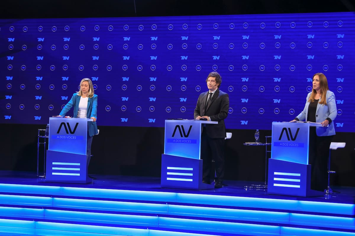 Los candidatos a
diputados nacionales en CABA (Foto NA: MARCELO
CAPECE)