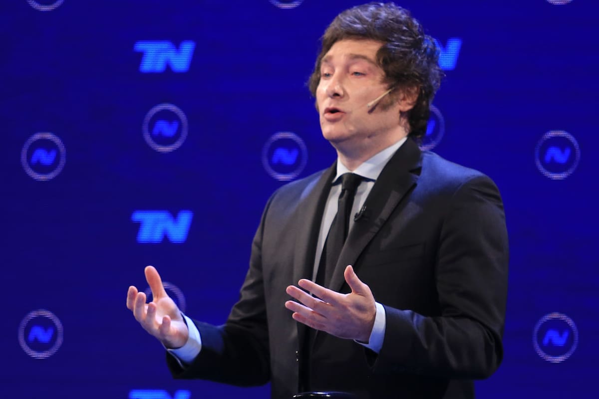 Los candidatos durante el debate porteño