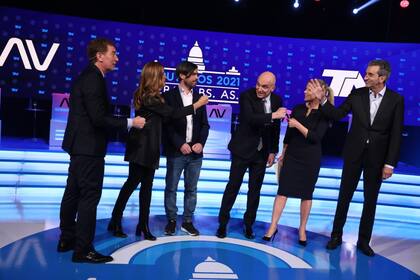 Los candidatos en el comienzo del debate - Gerardo Viercovich