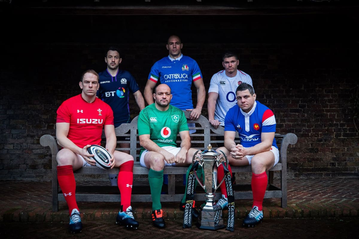 Los capitanes de las seis selecciones; el torneo comenzará el 1° de febrero