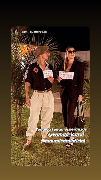 Los carteles con las frases que se volvieron virales en medio del Wandagate también cobraron protagonismo en Halloween