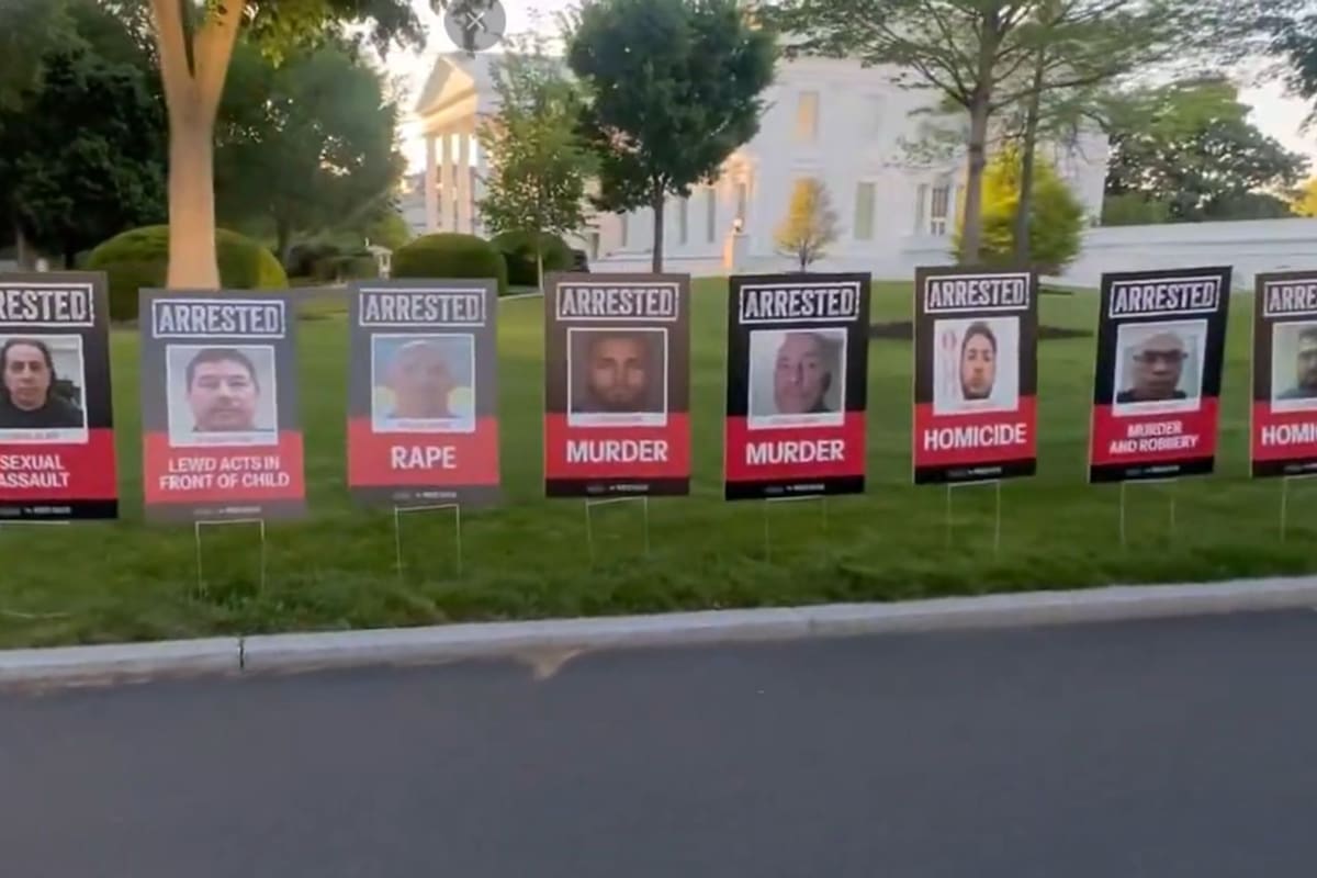 Los carteles de migrantes arrestados en la Casa Blanca