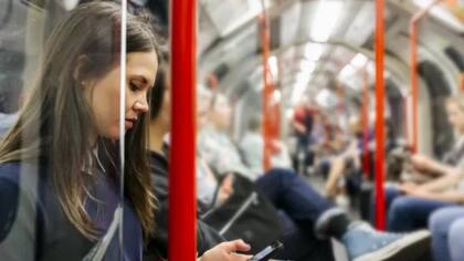 Los carteles forman parte de una campaña más amplia para frenar el acoso que se da principalmente, pero no exclusivamente, a las mujeres