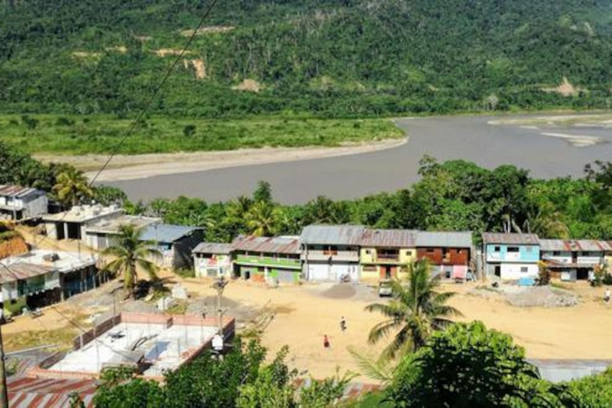 Los caseríos de Vizcatán del Ene son hostigados por terroristas que asesinan y expulsan a comuneros que se resisten a colaborar con ellos. Unas 60 familias han escapado