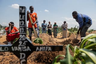 Los casos confirmados de ébola en el brote del Congo superan los 1.000, con 254 muertes