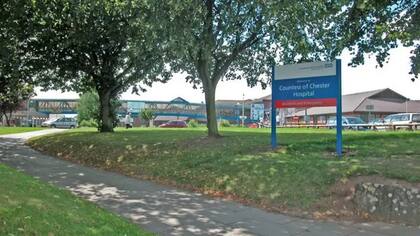 Los casos ocurrieron en el Hospital Condesa de Chester, de esa ciudad del noroeste de Inglaterra