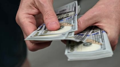 Los Cedears están vinculados al dólar CCL
