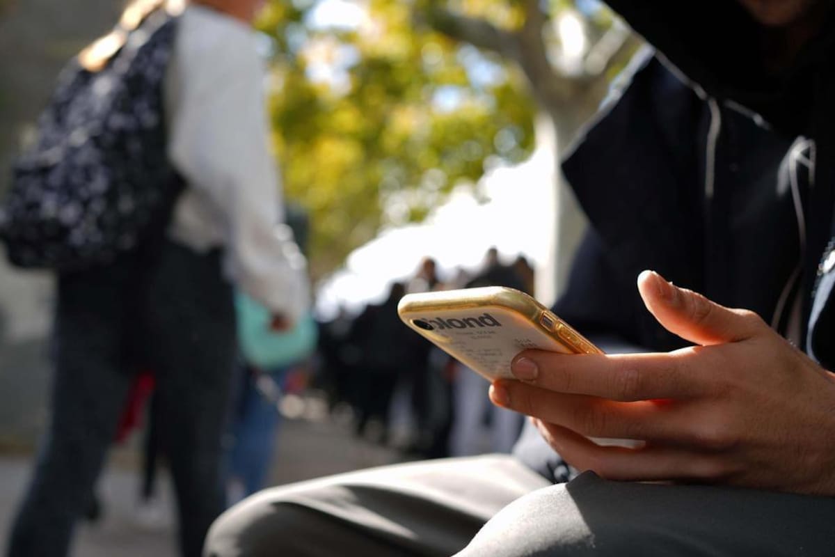 Los celulares hacen perder la atención