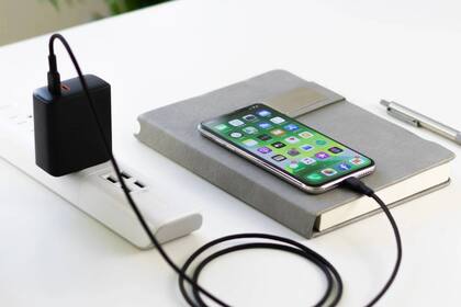 Los celulares no deberían cargarse más del 200% (Foto Pexels)