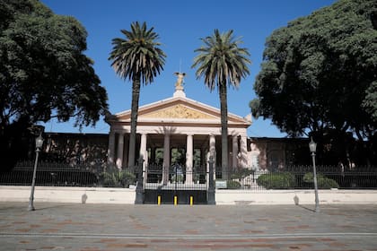 Los cementerios modificaron sus protocolos para el manejo, traslado y entierro de los cuerpos
