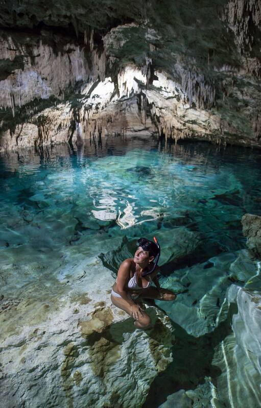 Los cenotes o cavernas de agua son uno de los mayores tesoros naturales de esta región, ideales para hacer snorkel lejos del ruido.