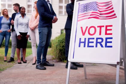 Los centros de votación en todo el estado abrieron sus puertas a las 7 hs y recibirán los sufragios de los ciudadanos habilitados hasta el cierre de urnas a las 19 hs local.