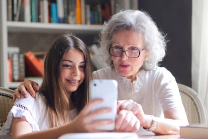 Los cerebros de algunas personas permanecen casi perfectamente intactos, con un pensamiento tan agudo a los 80 años como a los 50