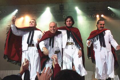 Los chalchaleros en su despedida