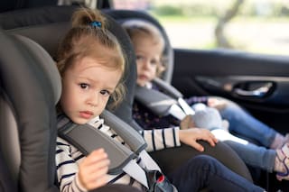 Todo lo que hay que saber sobre las sillas para niños en los autos