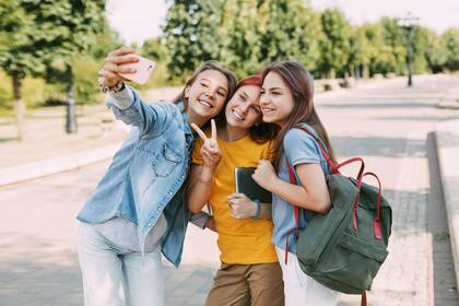 Los chicos suelen desarrollar lo que los psicólogos llaman un “público imaginario” que los hace sentir que el foco de atención social está puesto en ellos