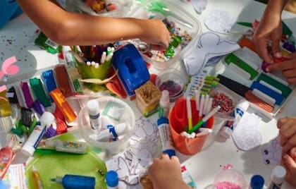 Los chicos suelen volver de fiestas infantiles con un montón de recuerditos, pero estos terminan acumulándose y ocupando espacio en casa