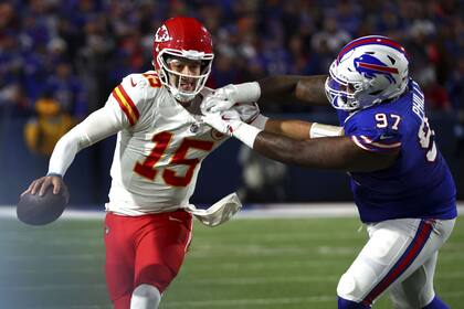 Los Chiefs y los Bills, mano a mano por un lugar en la gran definición (Foto: Archivo)