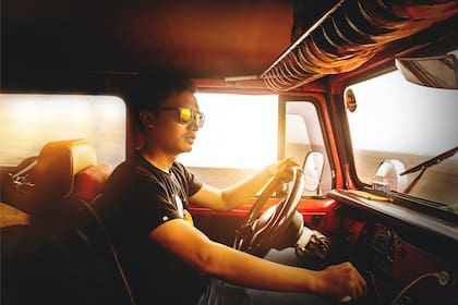 Los choferes de transportes comerciales tienen que cumplir reglas muy específicas en Estados Unidos