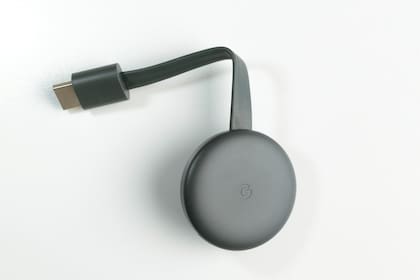 Los Chromecast permiten llevar contenido de streaming a cualquier pantalla vía HDMI; la nueva versión de Chromecast Ultra podría admitir aplicaciones y tener un control remoto