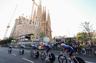El Tour de Francia empezó en Barcelona y pasó por la reinaugurada Sagrada Familia