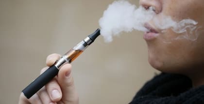 Los cigarrillos electrónicos no están exentos de riesgos
