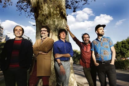 Los cinco de un ¿cuarteto? muy especial: 35 años de trayectoria, 10 de masividad