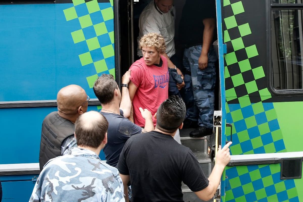 Los cinco jóvenes que abusaron de una menor de 14 años en un camping de Miramar fueron trasladados a los tribunales de Mar del Plata