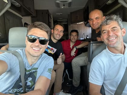 Los cinco socios en la motor home