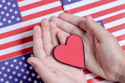 Los ciudadanos de Estados Unidos gozan de los derechos plenos para vivir, votar y trabajar en ese país
