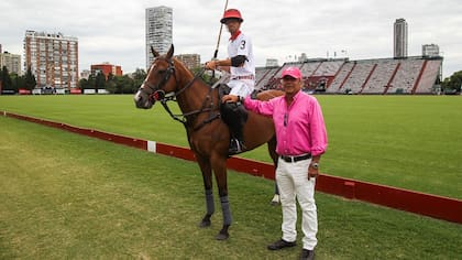 Los Clemente Zavaleta, hijo y padre, durante el Abierto de Palermo