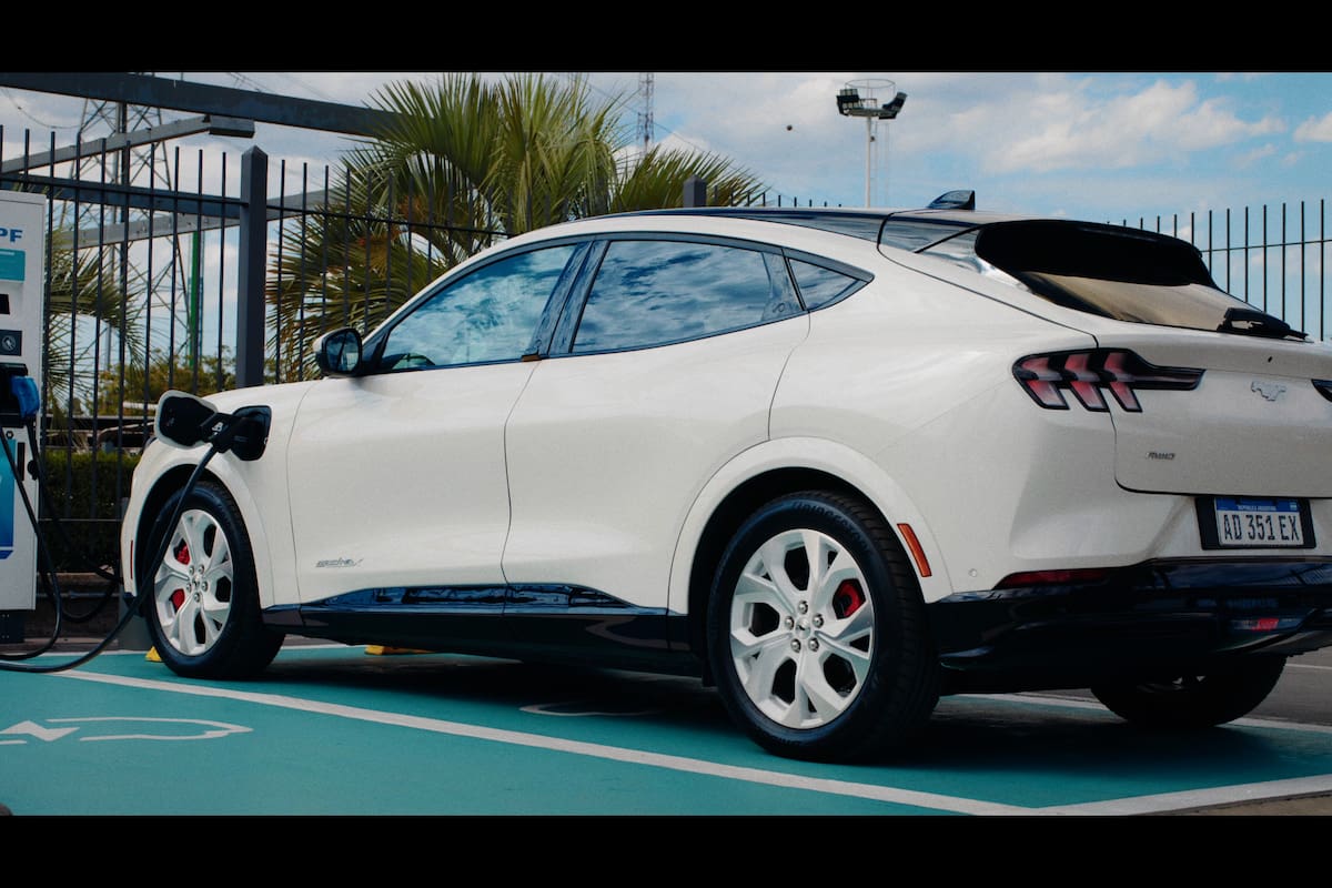 Los clientes que adquieran el FORD Mustang Mach-E tendrán la membresía bonificada por 12 meses.