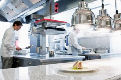 Los cocineros reciben en marzo en último aumento del acuerdo paritario más reciente
