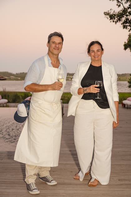 Los cocineros Rodrigo Toso y Paula Méndez Carreras.