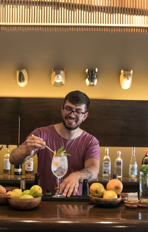 Los cócteles de inspiración andino-gourmet llevan ingredientes que provienen de la fantástica huerta orgánica que tiene el hotel.