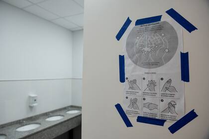 Un explicativo para lavarse las manos en el colegio Michael Ham